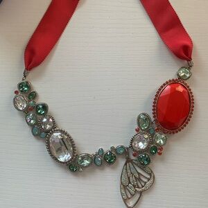 Absolutely Stunning Swarovski Necklace 22”